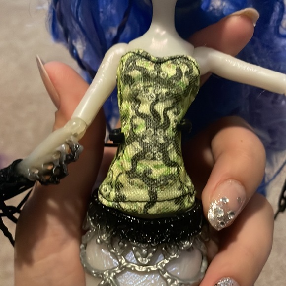 MONSTER HIGH DOLL! SIREN VON BOO (Freaky Fusion Doll) - Picture 4 of 4